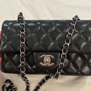 Chanel mini flap caviar black